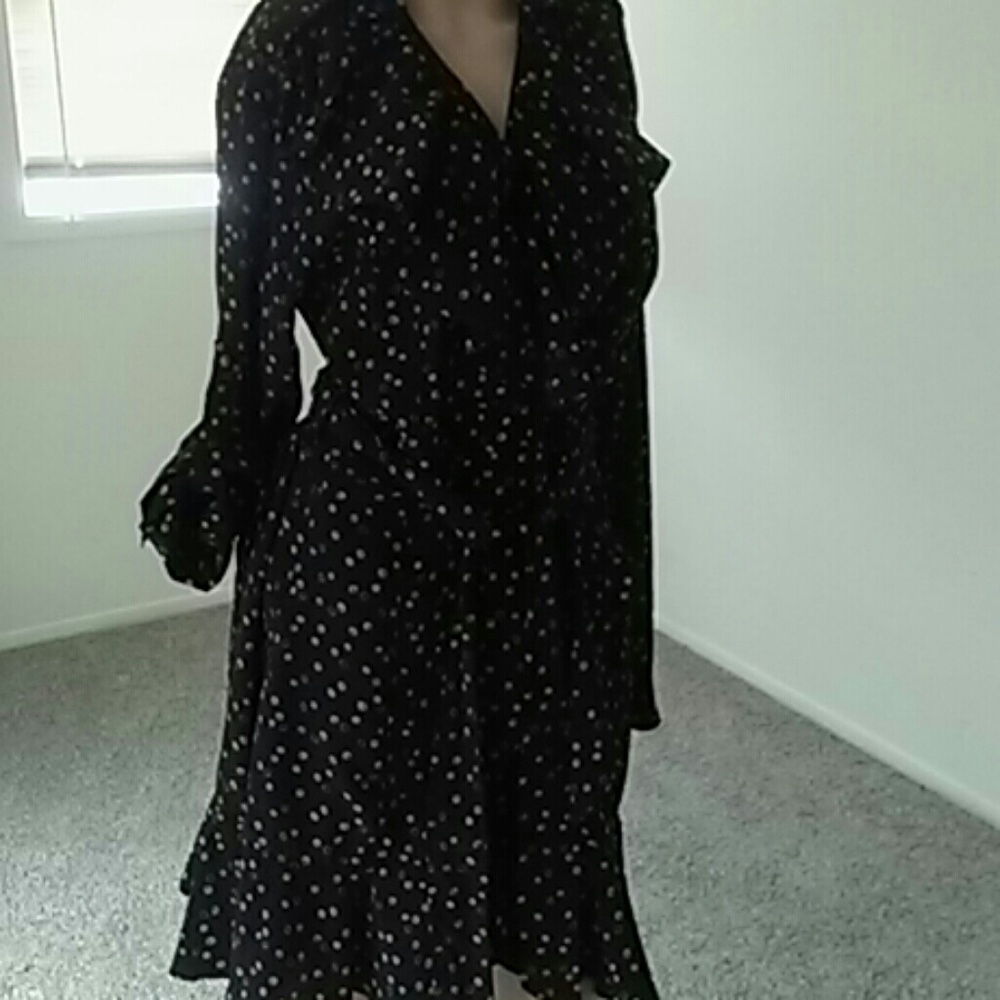 Carolina Williamson Ruffle wrap coat/dress w/belt